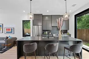 2008 Gathright Cove, Austin, TX 78704 - Photo 4