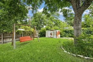 1902 Wooten Dr, Austin, TX 78757 - Photo 20