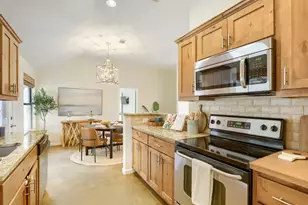 10213 Thomas Ln, Dripping Springs, TX 78620 - Photo 12