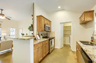 10213 Thomas Ln, Dripping Springs, TX 78620 - Photo 10