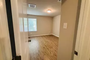 1305 Bear Peak Ln, Pflugerville, TX 78660 - Photo 8