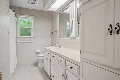 315 E Fannin Street, La Grange, TX 78945 - Photo 26