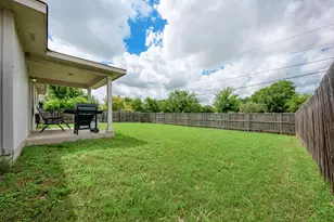 305 Creek Ledge Dr, Hutto, TX 78634 - Photo 32