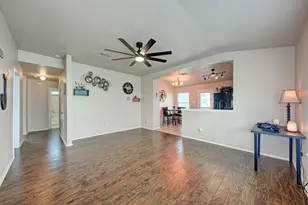 305 Creek Ledge Dr, Hutto, TX 78634 - Photo 6