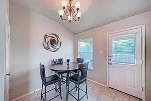 305 Creek Ledge Dr, Hutto, TX 78634 - Photo 18