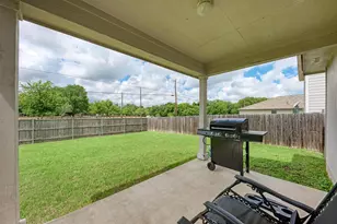 305 Creek Ledge Dr, Hutto, TX 78634 - Photo 30