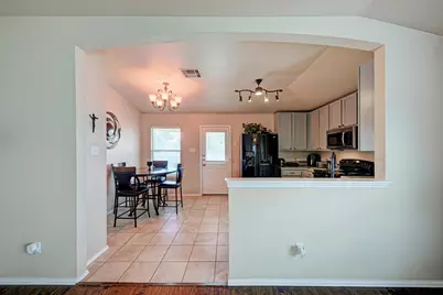 305 Creek Ledge Drive, Hutto, TX 78634 - Photo 10