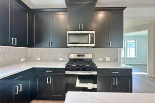 372 Glocken Ln, Kyle, TX 78640 - Photo 8