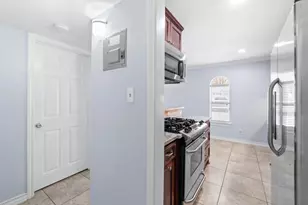 407 E 45th St, Austin, TX 78751 - Photo 16