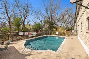 407 E 45th St, Austin, TX 78751 - Photo 22