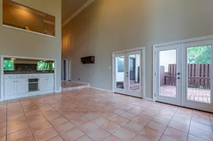 10907 Legends Ln, Austin, TX 78747 - Photo 6