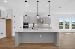9104 The Ravine Wy, Austin, TX 78744 - Photo 2