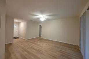 104 E Eggleston St, Manor, TX 78653 - Photo 6