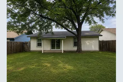 104 E Eggleston Street, Manor, TX 78653 - Photo 2