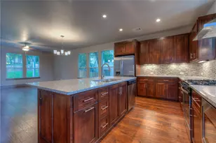 3110 Grandview St, Austin, TX 78705 - Photo 4