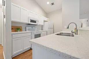 1011 Janae Ct, Georgetown, TX 78626 - Photo 14