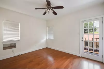 706 W 22nd Street #306, Austin, TX 78705 - Photo 12