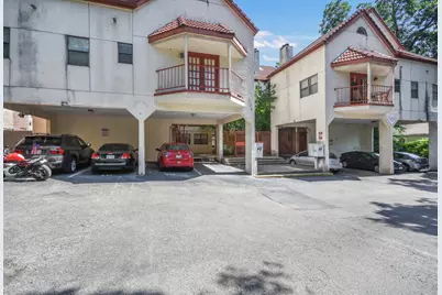 706 W 22nd Street #306, Austin, TX 78705 - Photo 2