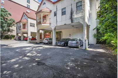 706 W 22nd Street #306, Austin, TX 78705 - Photo 6