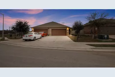 153 Joanne Loop #B, Buda, TX 78610 - Photo 4