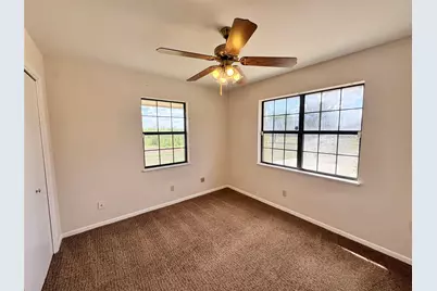 18512 Carlson Lane, Elgin, TX 78621 - Photo 18