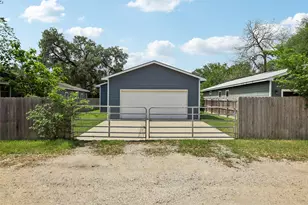 156 FM2571, Smithville, TX 78957 - Photo 32