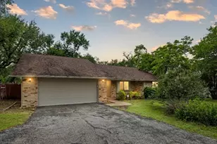 8303 Cliffview Dr, Austin, TX 78759 - Photo 2