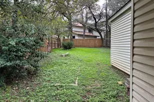 8111 Baywood Dr, Austin, TX 78759 - Photo 20