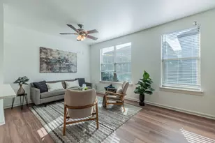 1201 Grove Blvd, Austin, TX 78741 - Photo 2