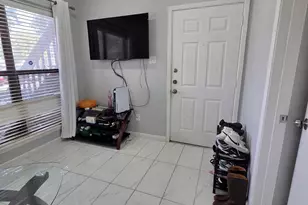 2714 Nueces St, Austin, TX 78705 - Photo 2