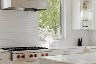 1601 Alameda Dr, Austin, TX 78704 - Photo 4