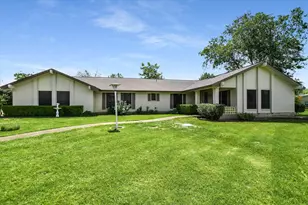 7 Brenda Ln, Round Rock, TX 78665 - Photo 1