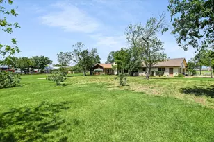 7 Brenda Ln, Round Rock, TX 78665 - Photo 18