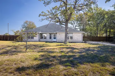 129 Wamel Way, Cedar Creek, TX 78612 - Photo 2