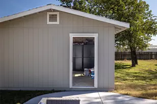 129 Wamel Way, Cedar Creek, TX 78612 - Photo 6