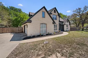 312 Country Club Dr, La Grange, TX 78945 - Photo 4