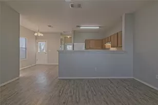 1102 E 3rd St, Georgetown, TX 78626 - Photo 8