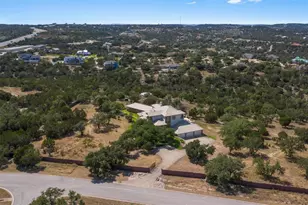 4922 Hidden Creek Ln, Spicewood, TX 78669 - Photo 20