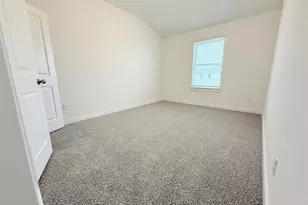 148 Hartson Dr, Taylor, TX 76574 - Photo 10