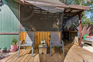 734 Neches St, Lockhart, TX 78644 - Photo 22