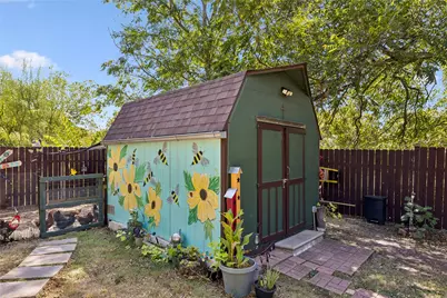 734 Neches Street, Lockhart, TX 78644 - Photo 16