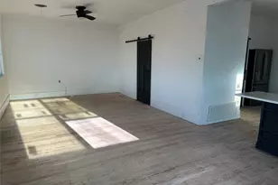 405 E College St, Llano, TX 78643 - Photo 16