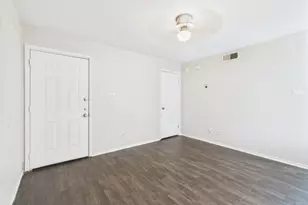 1840 Burton Dr, Austin, TX 78741 - Photo 4