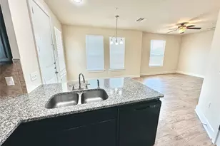 2216 Creekside Ln, Georgetown, TX 78626 - Photo 6