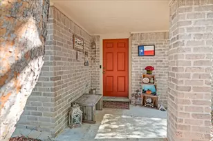 5403 Valencia Ct, Georgetown, TX 78628 - Photo 4