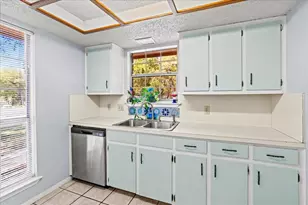 5403 Valencia Ct, Georgetown, TX 78628 - Photo 8