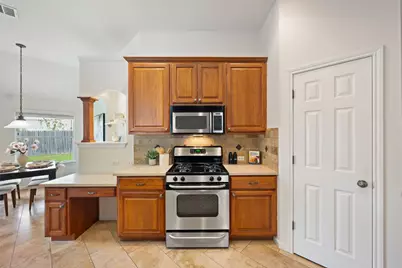 912 Abbeyglen Castle Drive, Pflugerville, TX 78660 - Photo 32