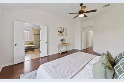 912 Abbeyglen Castle Drive, Pflugerville, TX 78660 - Photo 10