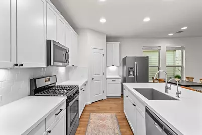 221 Diamond Point Drive, Dripping Springs, TX 78620 - Photo 4