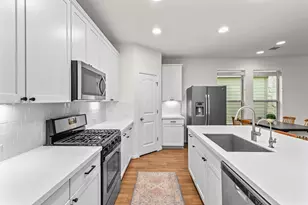 221 Diamond Point Dr, Dripping Springs, TX 78620 - Photo 4